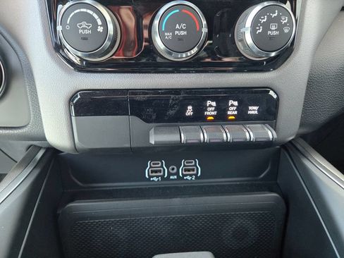 New 2026 RAM 1500 Big Horn AWD/4WD image 31