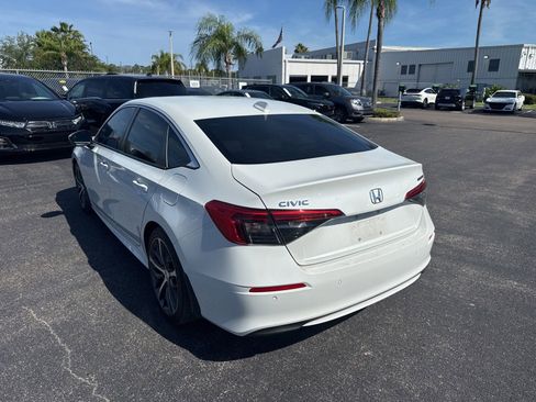 Used 2023 Honda Civic Touring image 5