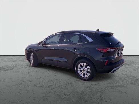 Used 2023 Ford Escape Active image 6