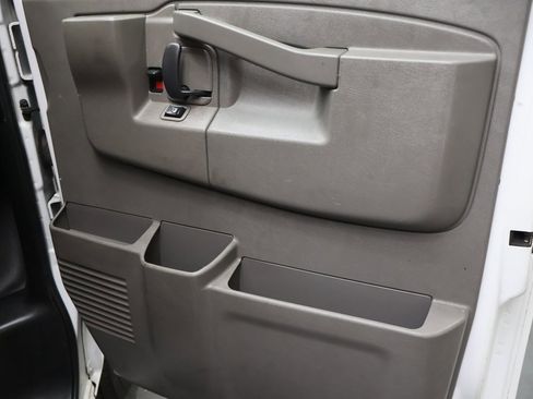 Used 2020 Chevrolet Express 3500 w/ Driver Convenience Package image 12