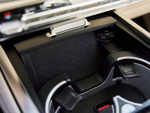 Used 2025 Mercedes-Benz G 63 AMG 4MATIC image 79