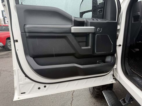 Used 2019 Ford F250 Platinum w/ Platinum Ultimate Package image 12