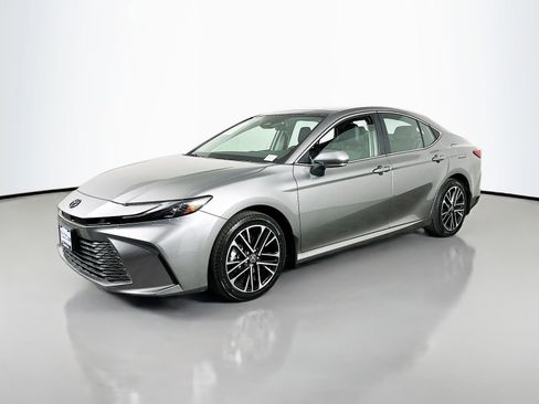 Certified 2025 Toyota Camry XLE image 3