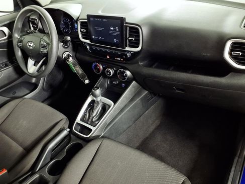 Used 2021 Hyundai Venue SE FWD image 13