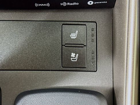 Used 2018 Lexus IS 300 w/ Premium Package image 21