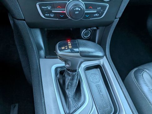 Used 2022 Dodge Charger SXT w/ Leather Interior Group image 23