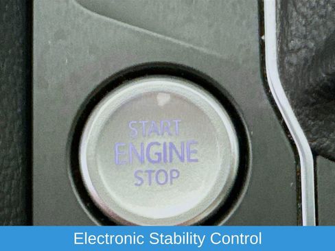 Used 2021 Volkswagen Atlas SEL Premium image 19