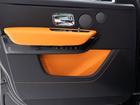 Certified 2023 Rolls-Royce Cullinan AWD/4WD image 12