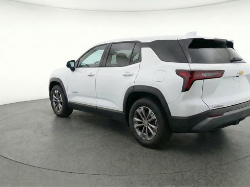 Used 2025 Chevrolet Equinox LT FWD image 6