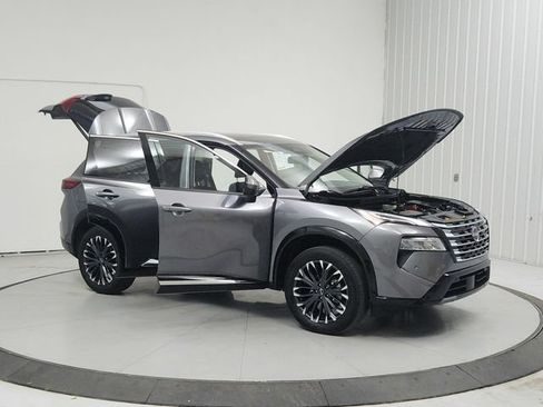 Used 2026 Nissan Rogue Platinum w/ Platinum Premium Package AWD/4WD image 9