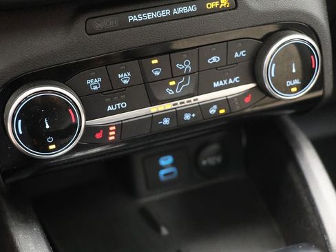 Used 2022 Ford Escape Titanium w/ Titanium Elite Package image 24