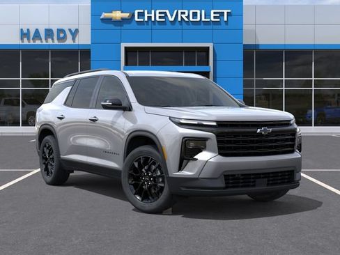 New 2026 Chevrolet Traverse LT w/ Midnight/Sport Edition FWD image 7