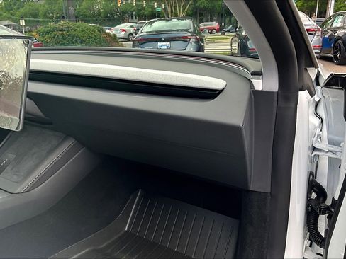 Used 2025 Tesla Model 3 Long Range RWD image 16