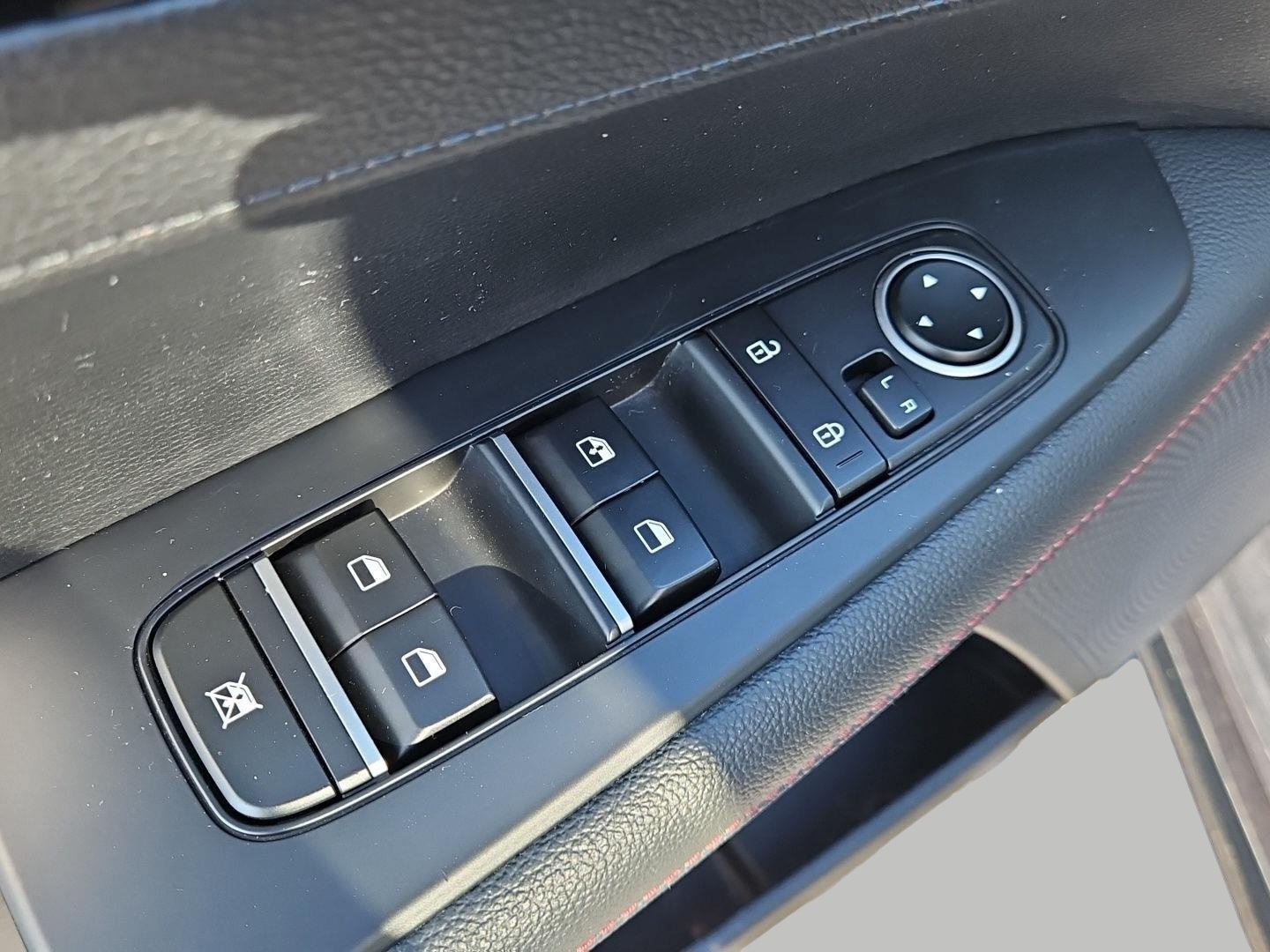 Used 2024 Kia Forte GT w/ GT2 Package FWD image 17