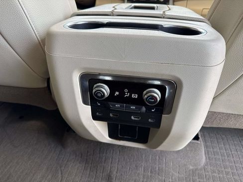 Used 2021 GMC Yukon XL Denali w/ Denali Ultimate Package RWD image 10