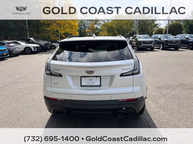 Used 2019 Cadillac XT4 Sport w/ Cold Weather Package AWD/4WD image 3