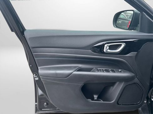 New 2026 Jeep Compass Limited image 24