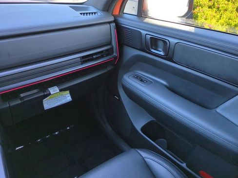 Used 2025 Hyundai Santa Fe Calligraphy image 17