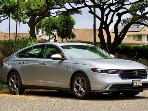 Used 2024 Honda Accord EX image 3
