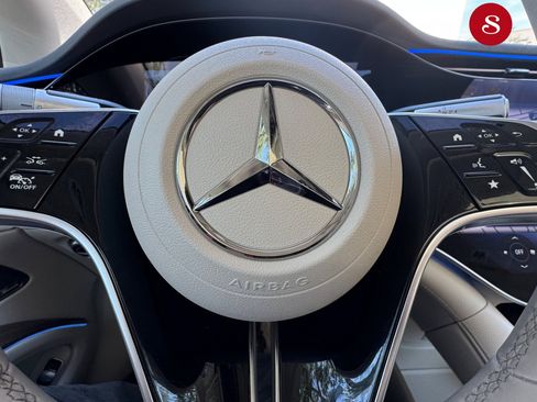 Used 2023 Mercedes-Benz EQS 580 4MATIC Sedan image 14