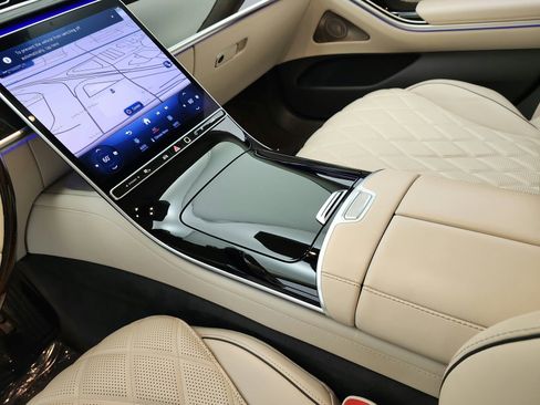 Used 2024 Mercedes-Benz S 580 4MATIC Sedan image 11