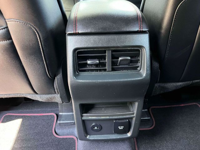 Certified 2024 Ford Edge ST-Line AWD/4WD image 16