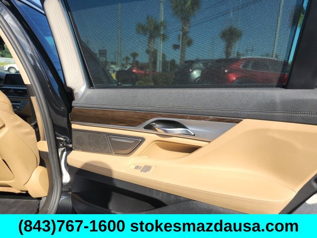 Used 2020 BMW 740i w/ Premium Package RWD image 23