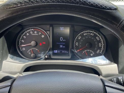 Used 2022 Toyota Tacoma SR RWD image 32
