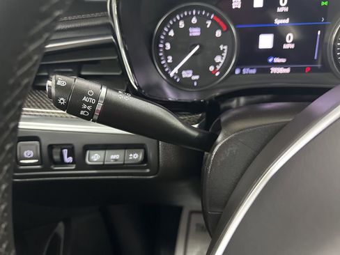 Certified 2025 Cadillac XT5 Sportv w/ Technology Package image 35