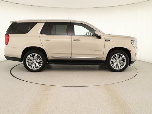 Used 2021 GMC Yukon SLT w/ SLT Luxury Plus Package AWD/4WD image 8