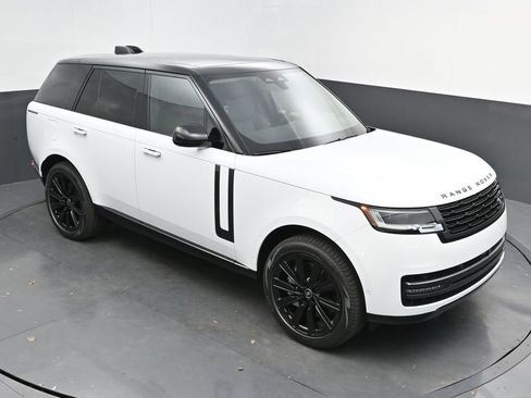 New 2025 Land Rover Range Rover SE image 39
