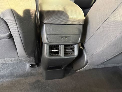 Used 2025 Chevrolet Equinox LT image 23