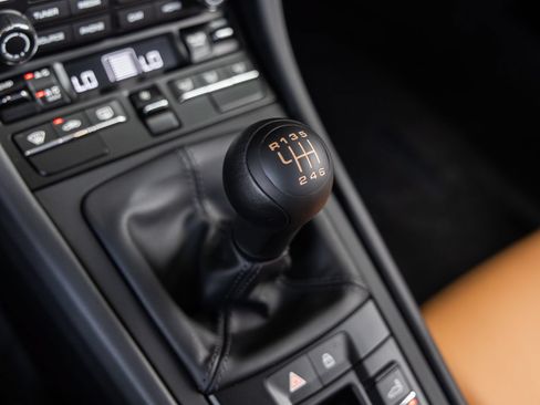 Used 2019 Porsche 911 Speedster RWD image 53