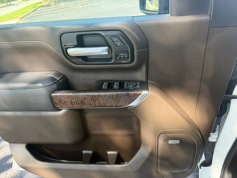 Used 2023 GMC Sierra 2500 Denali w/ Technology Package AWD/4WD image 21