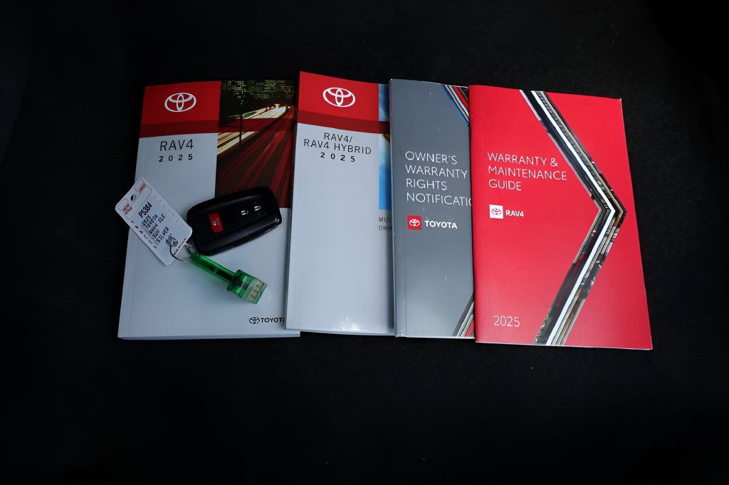 Certified 2025 Toyota RAV4 XLE AWD/4WD image 38