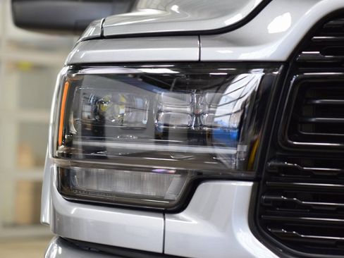 Used 2023 RAM 2500 Limited image 12