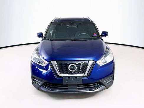 Used 2020 Nissan Kicks SV image 3