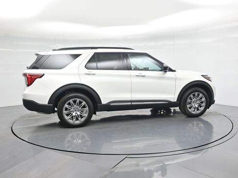 New 2025 Ford Explorer Active w/ Active Comfort Package image 25