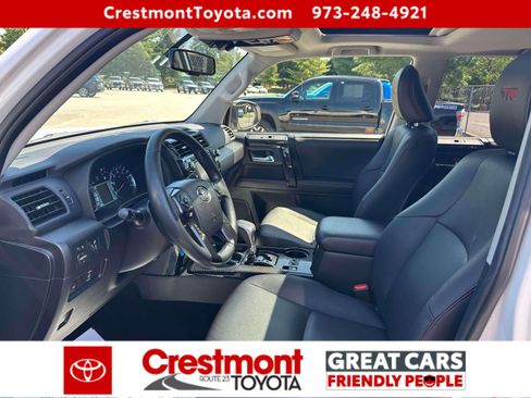 Certified 2018 Toyota 4Runner TRD Off-Road Premium AWD/4WD image 16