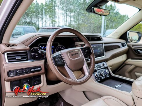 Used 2021 GMC Yukon Denali w/ Denali Ultimate Package image 19