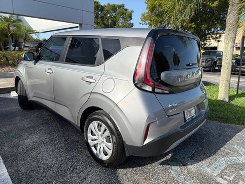 Used 2024 Kia Soul LX FWD image 9