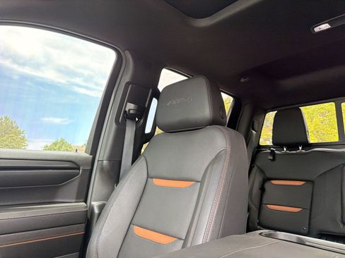 Used 2024 GMC Sierra 1500 AT4 w/ Technology Package AWD/4WD image 20