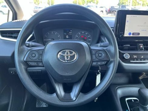 Used 2025 Toyota Corolla LE FWD image 19