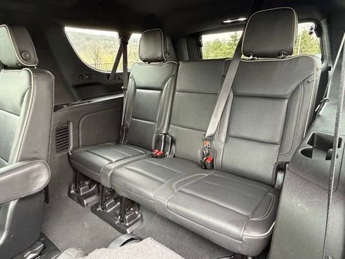 Certified 2023 Chevrolet Suburban Premier AWD/4WD image 39