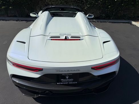 New 2023 Maserati MC20 Spyder RWD image 11
