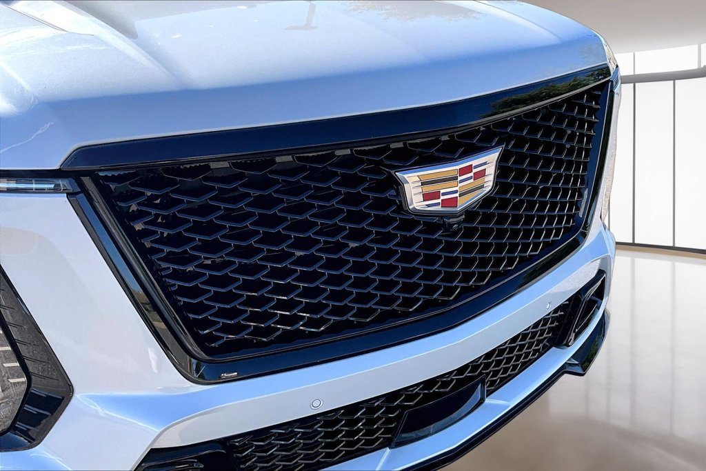 Certified 2025 Cadillac Escalade V AWD/4WD image 31