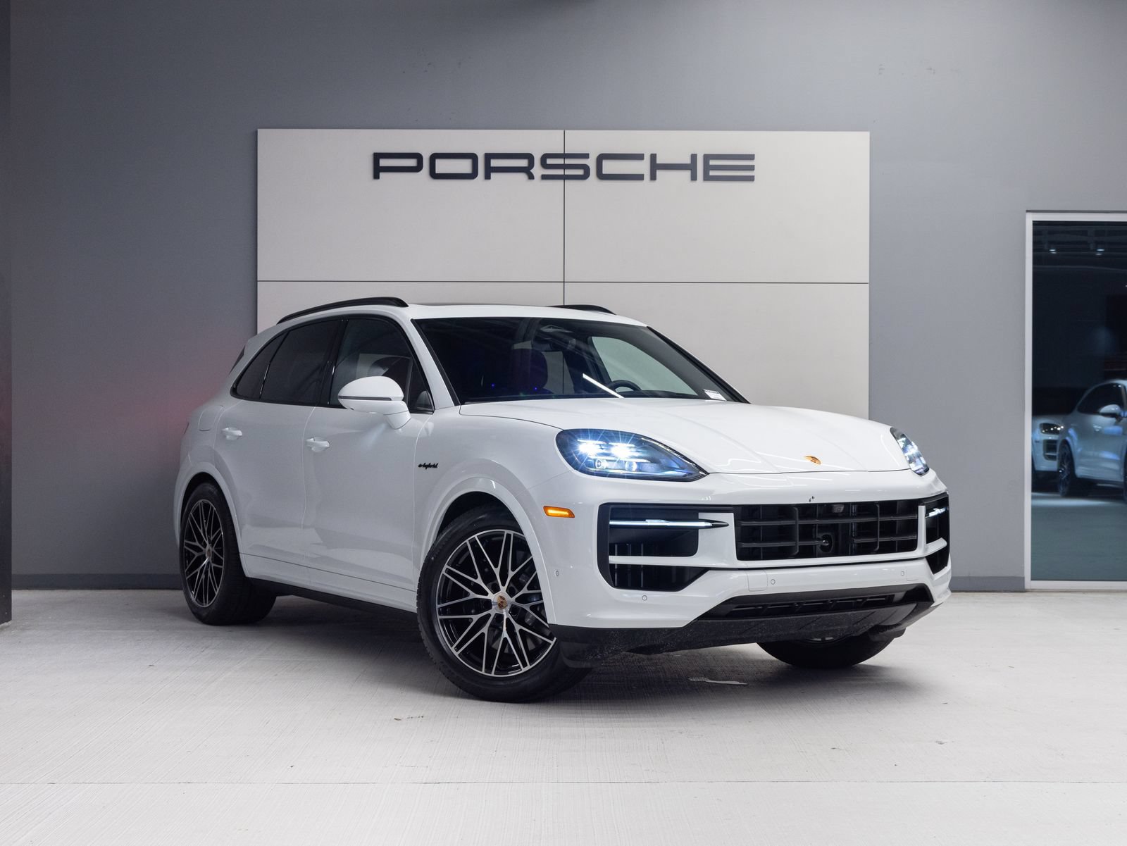 Used 2026 Porsche Cayenne S AWD/4WD image 10