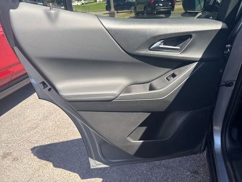 Used 2026 Chevrolet Equinox LT AWD/4WD image 13