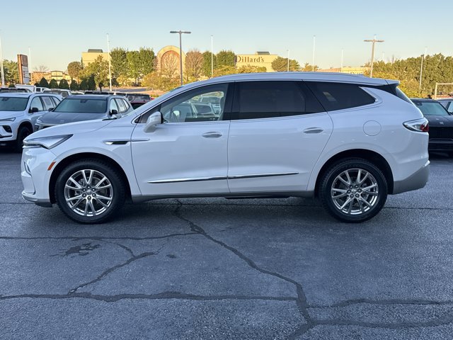 Used 2023 Buick Enclave Premium w/ Experience Buick Package AWD/4WD image 9