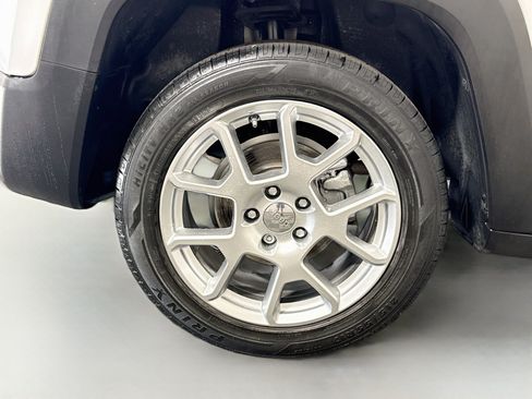 Used 2020 Jeep Renegade Sport w/ Sport Appearance Group FWD image 33